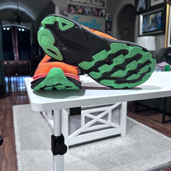 Hoka Clifton 9 Running Shoes - Picture 4 of 5